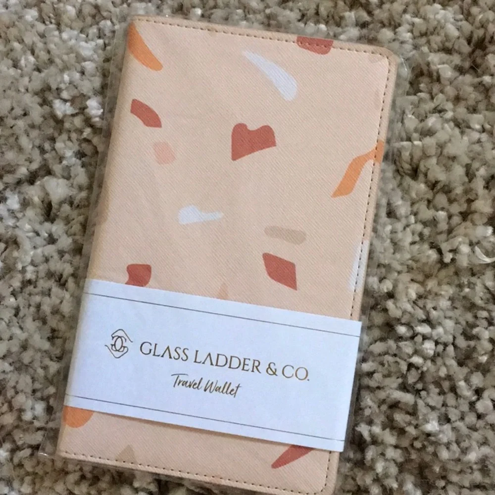 NIP Glass Ladder travel wallet